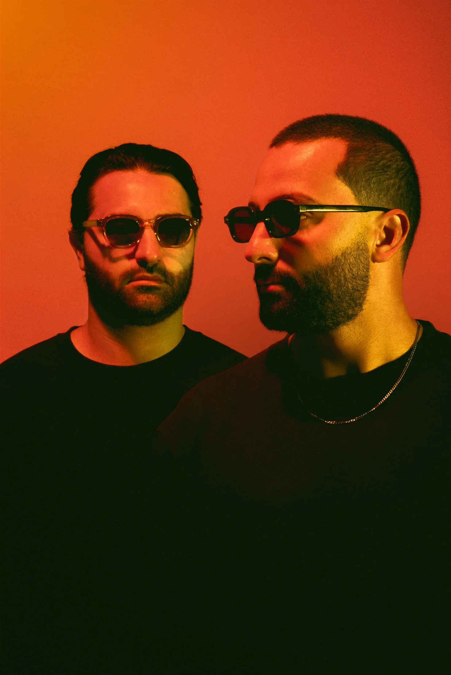 Portrait orange des deux frères